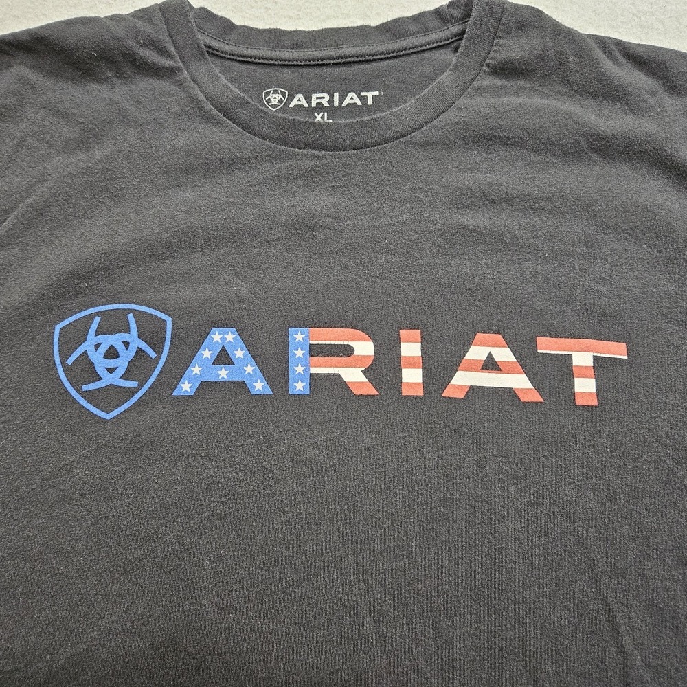 Ariat Logo T Shirt Adult XL Black Spellout Flag Fits Small - Picture 2 of 8